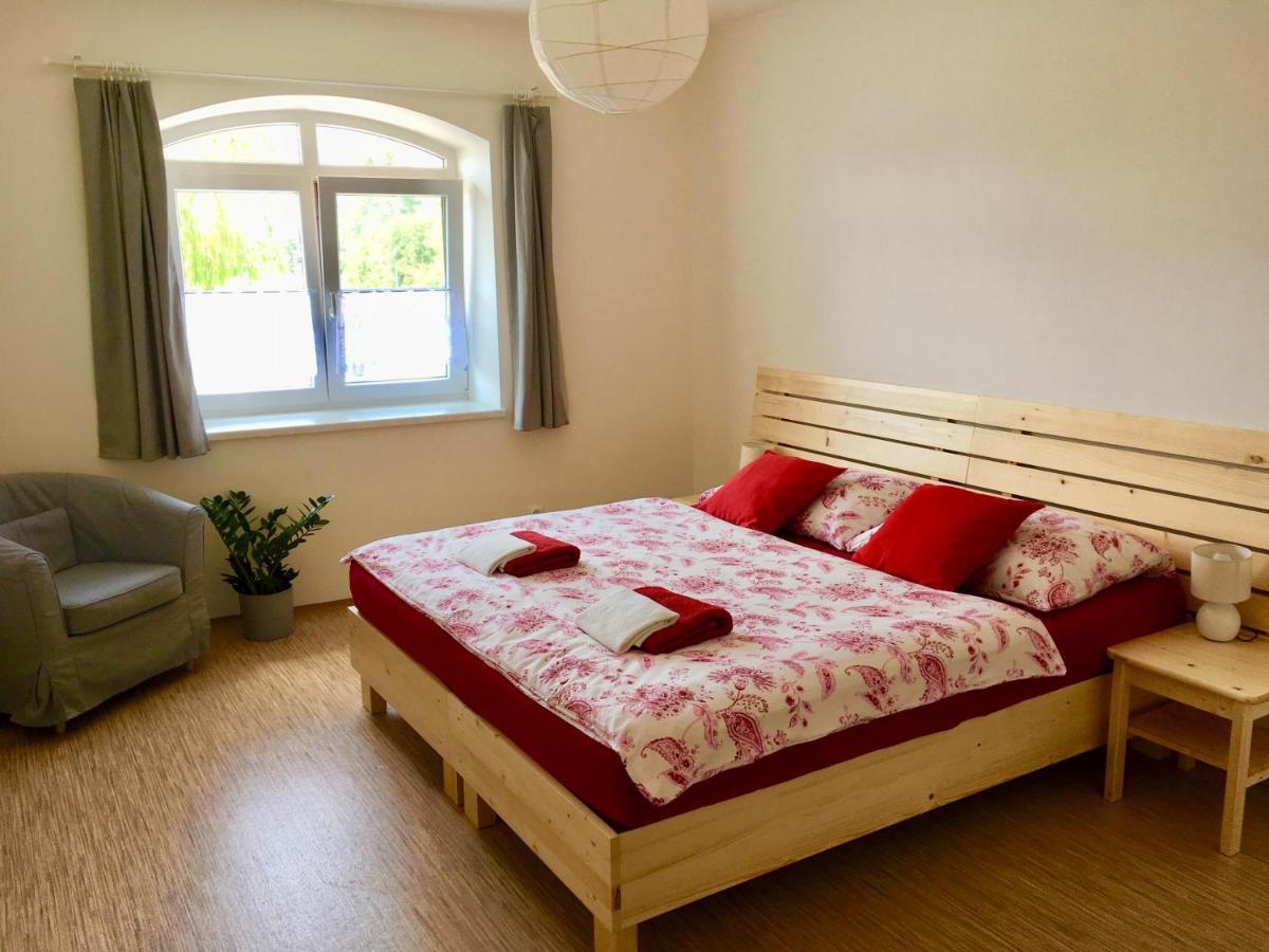 Apartmany A Ubytovani Mlynice Litovel Extérieur photo