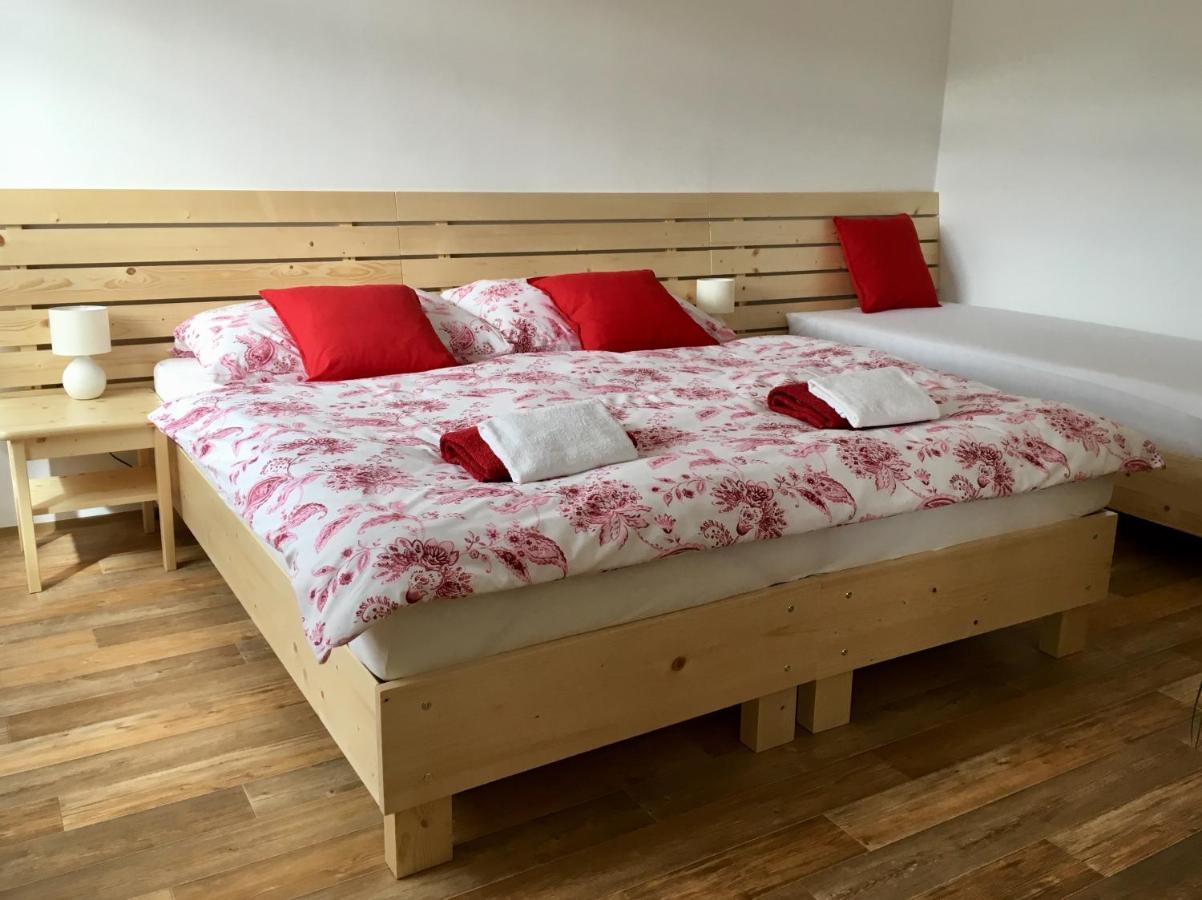 Apartmany A Ubytovani Mlynice Litovel Extérieur photo