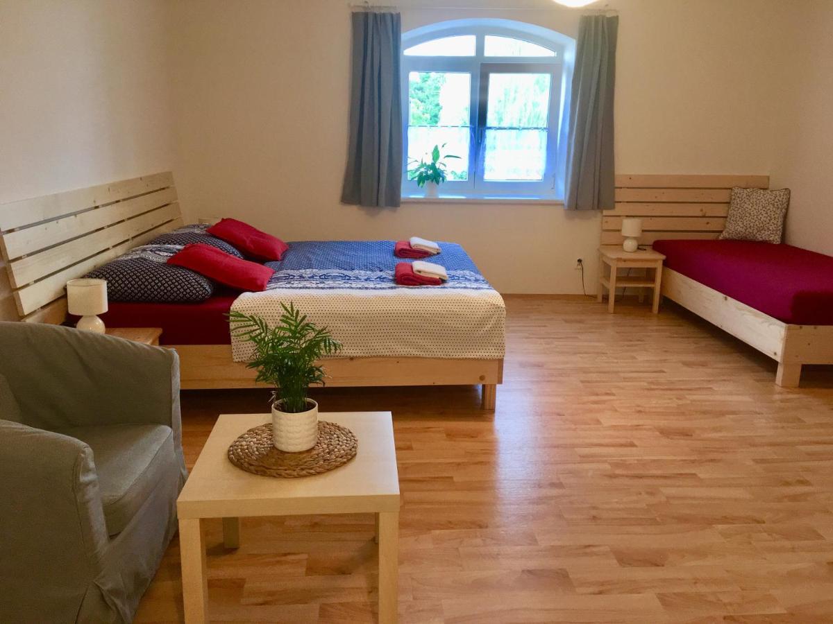 Apartmany A Ubytovani Mlynice Litovel Extérieur photo